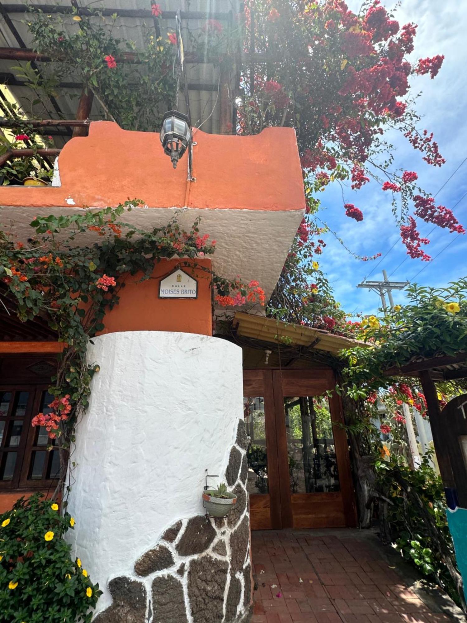 Casa Del Lago Lodging House Puerto Ayora  Zewnętrze zdjęcie