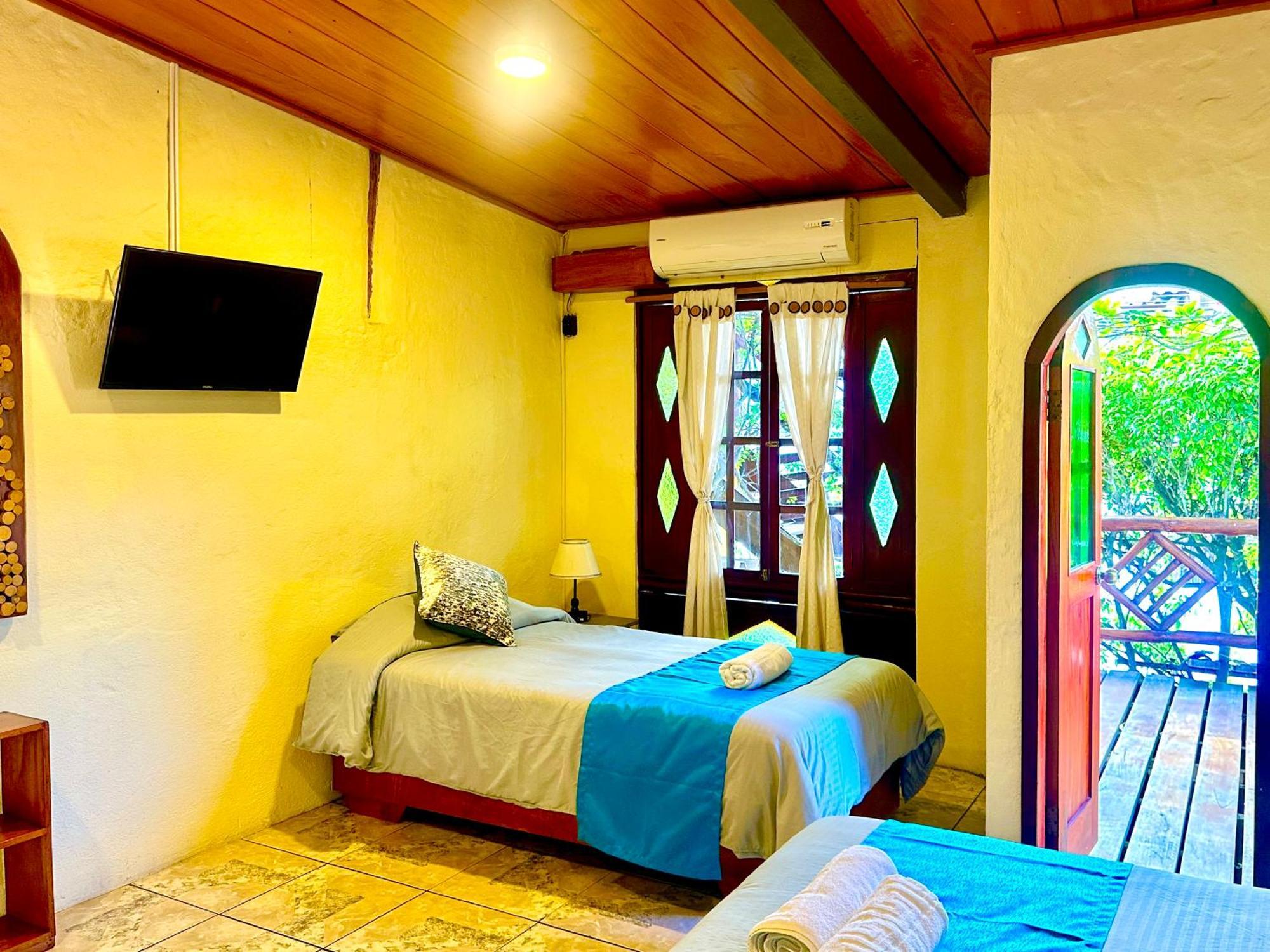 Casa Del Lago Lodging House Puerto Ayora  Zewnętrze zdjęcie