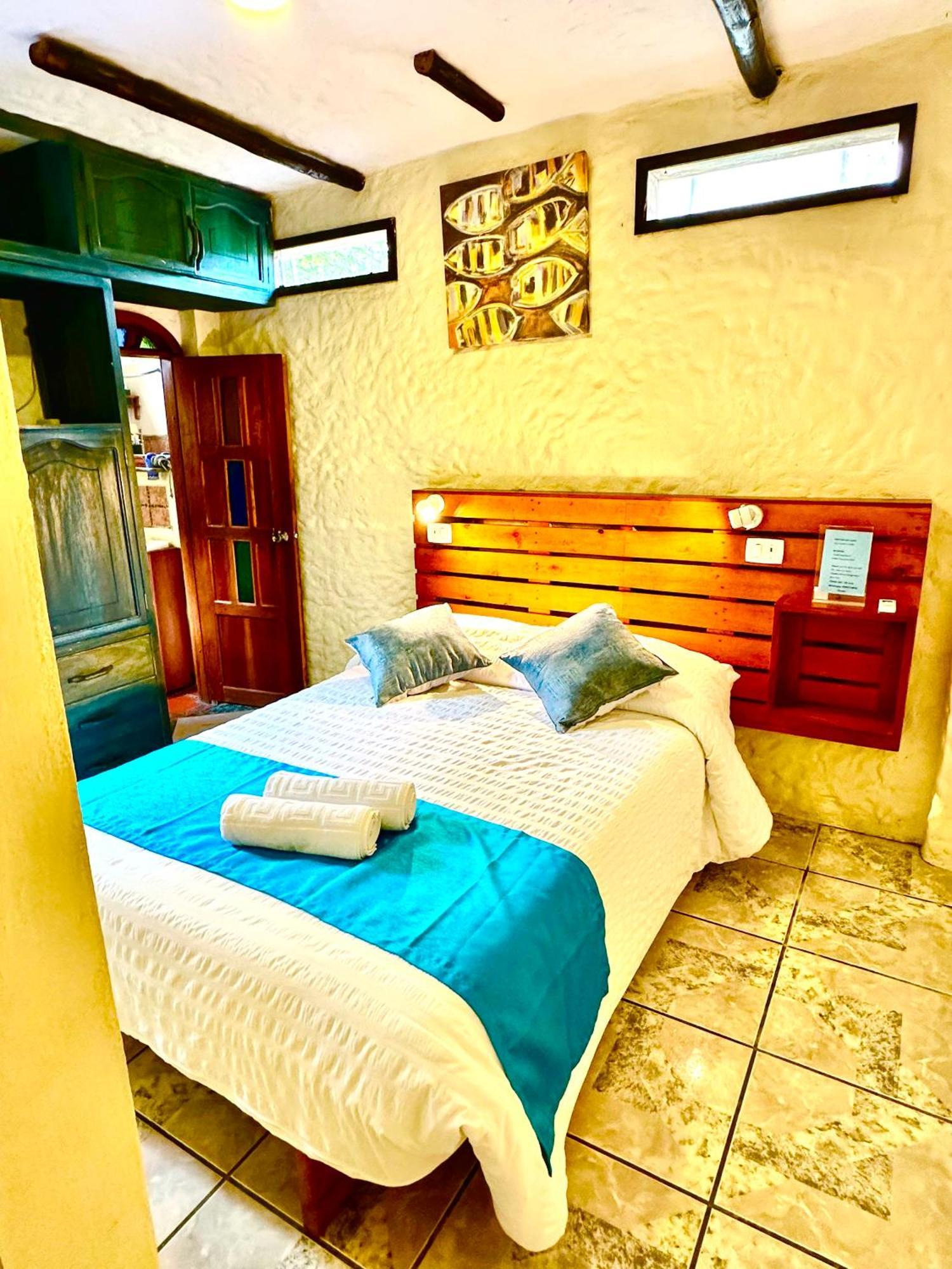 Casa Del Lago Lodging House Puerto Ayora  Zewnętrze zdjęcie