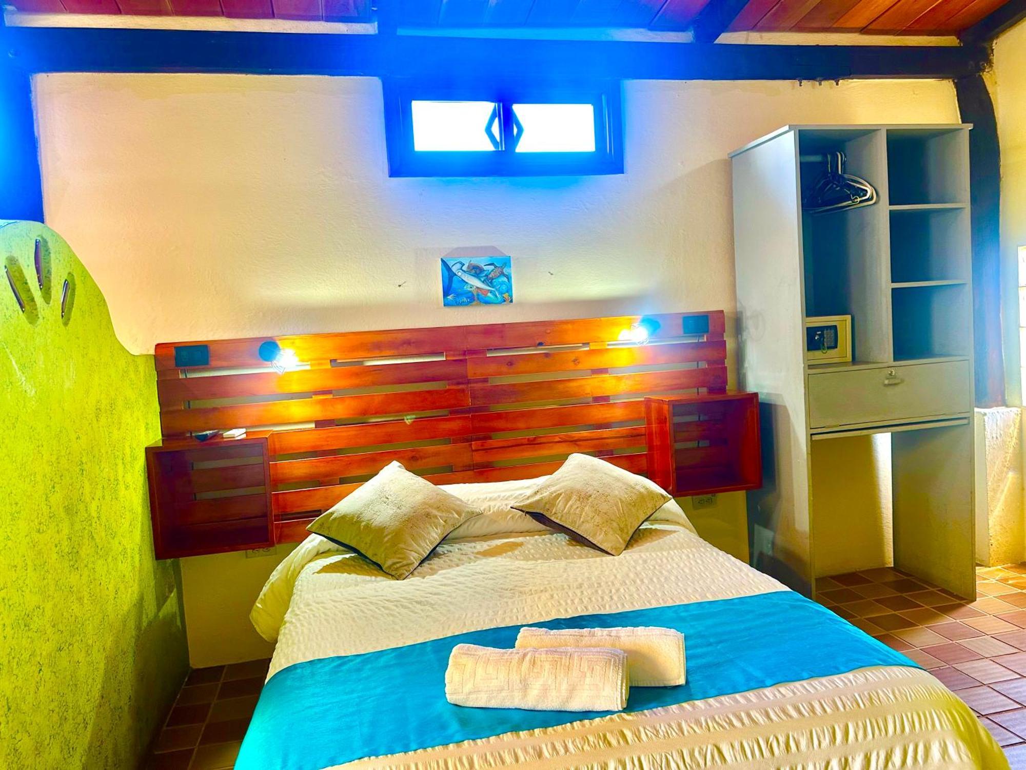 Casa Del Lago Lodging House Puerto Ayora  Zewnętrze zdjęcie