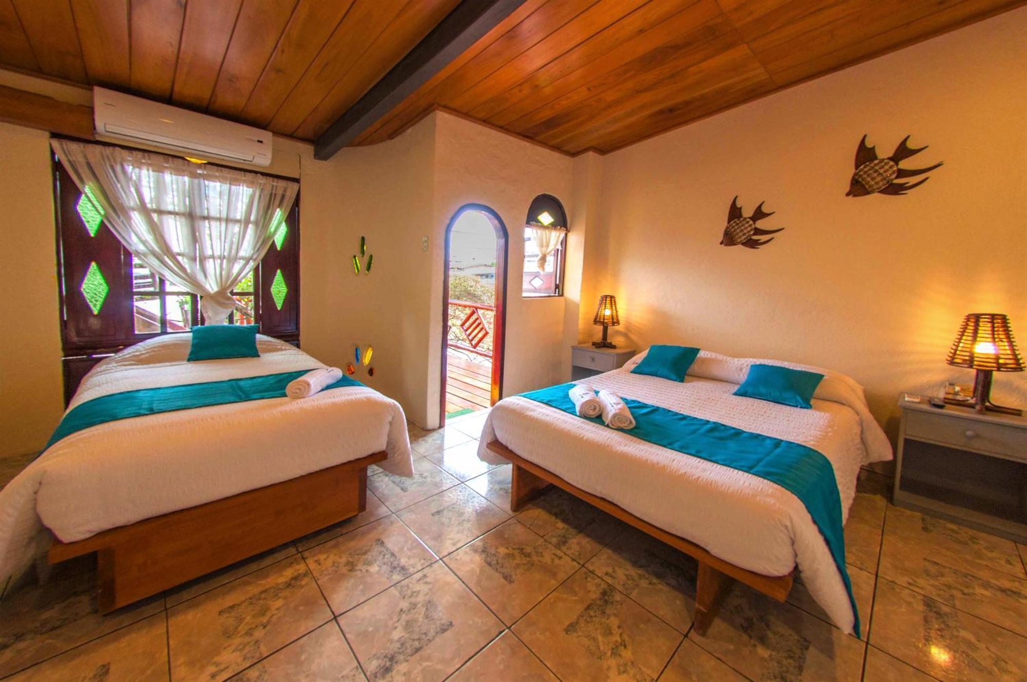 Casa Del Lago Lodging House Puerto Ayora  Zewnętrze zdjęcie